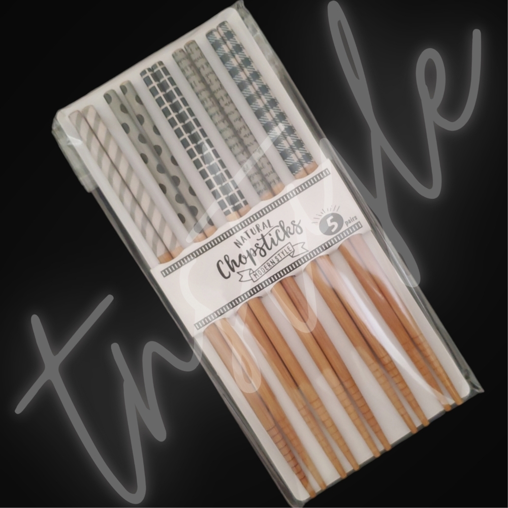 ⭐️LTD QTY⭐️ 5 Pair of Bamboo Chopsticks